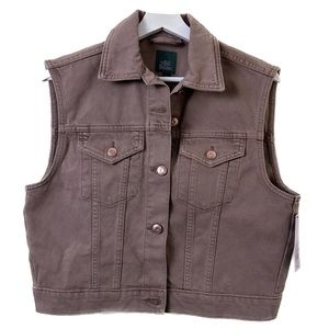 NWT Wild fable brown vest jacket Small